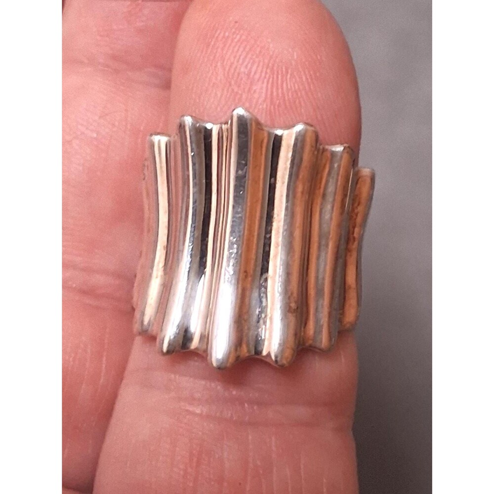 Sterling Modernist Scalloped Ribbed Ring CPT Size 5.5